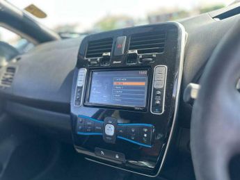 Nissan Leaf 24kWh Acenta Auto 5dr