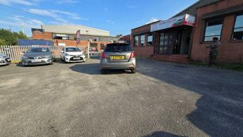 Toyota Yaris 1.5 VVT-h Design E-CVT Euro 6 5dr