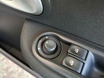 Renault Clio 1.6 VVT Expression Auto Euro 5 5dr
