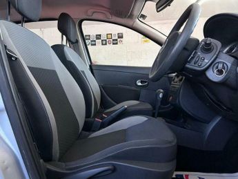 Renault Clio 1.6 VVT Expression Auto Euro 5 5dr