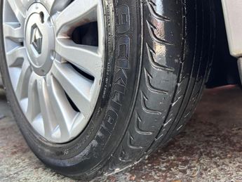 Renault Clio 1.6 VVT Expression Auto Euro 5 5dr