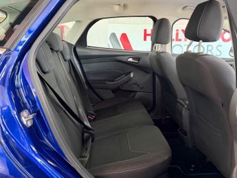 Ford Focus 1.0T EcoBoost Zetec Hatchback 5dr Petrol Manual Euro 6 (s/s) (12