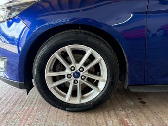 Ford Focus 1.0T EcoBoost Zetec Hatchback 5dr Petrol Manual Euro 6 (s/s) (12