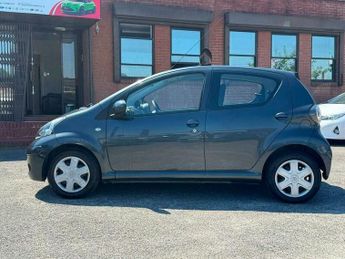Toyota AYGO 1.0 VVT-i + MultiMode Euro 5 5dr