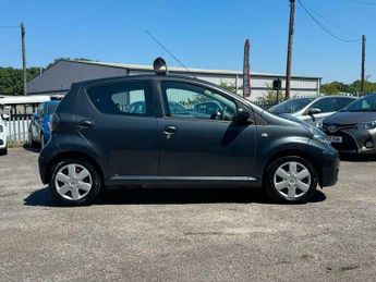 Toyota AYGO 1.0 VVT-i + MultiMode Euro 5 5dr
