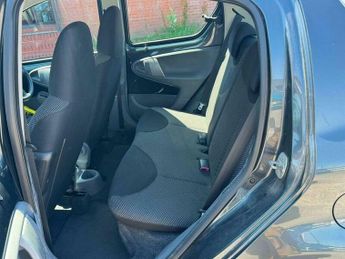 Toyota AYGO 1.0 VVT-i + MultiMode Euro 5 5dr
