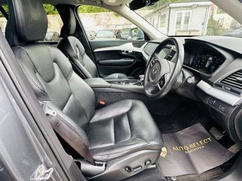 Volvo XC90 D5 POWERPULSE MOMENTUM AWD