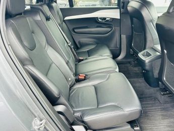 Volvo XC90 D5 POWERPULSE MOMENTUM AWD