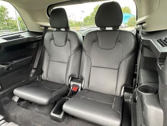 Volvo XC90 D5 POWERPULSE MOMENTUM AWD