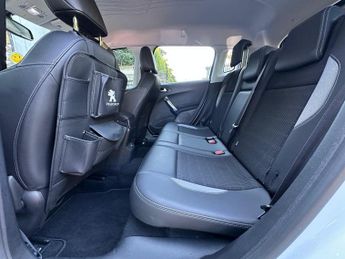 Peugeot 2008 1.2 Automatic