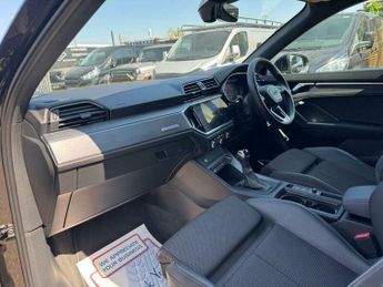 Audi Q3 1.5 TFSI CoD 35 S line S Tronic Euro 6 (s/s) 5dr