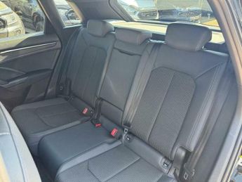 Audi Q3 1.5 TFSI CoD 35 S line S Tronic Euro 6 (s/s) 5dr