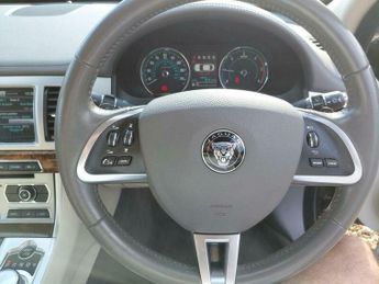 Jaguar XF 2.2d Premium Luxury Auto Euro 5 (s/s) 4dr