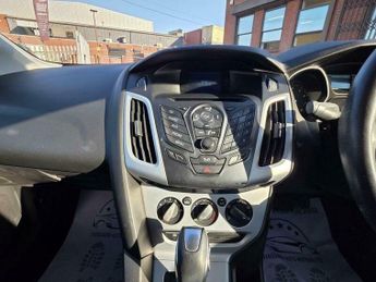 Ford Focus 1.6 Zetec Powershift Euro 5 5dr