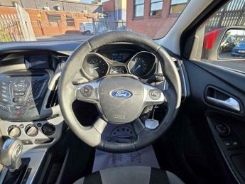 Ford Focus 1.6 Zetec Powershift Euro 5 5dr