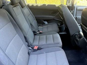 Volkswagen Touran 2.0 TDI BlueMotion Tech SE Family DSG Euro 6 (s/s) 5dr