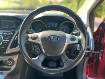 Ford Focus 1.6 Titanium Navigator Powershift Euro 5 5dr