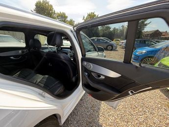 Mercedes C Class C220 BLUETEC AMG LINE PREMIUM PLUS