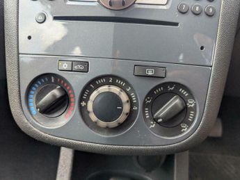 Vauxhall Corsa 1.4 16V SE Euro 5 5dr