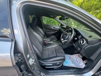 Mercedes-Benz C Class 2.1 GLA220d AMG Line (Premium) 7G-DCT 4MATIC Euro 6 (s/s) 5dr