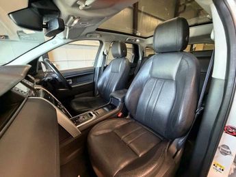 Land Rover Discovery Sport 2.0 TD4 HSE Black Auto 4WD Euro 6 (s/s) 5dr