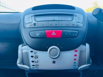 Toyota AYGO 1.0 VVT-i Fire Euro 5 5dr