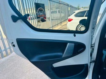 Toyota AYGO 1.0 VVT-i Fire Euro 5 5dr