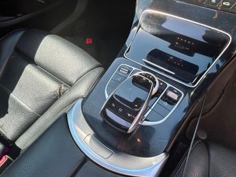 Mercedes 300 C300 BT HYBRID AMG LINE PREMIUM PLUS