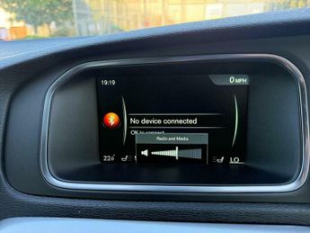 Volvo V40 2.0 D3 R-Design Lux Nav Auto Euro 6 (s/s) 5dr