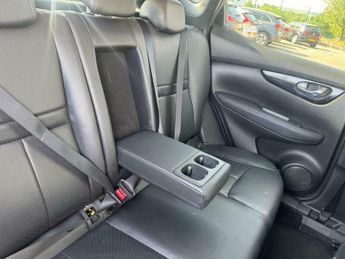 Nissan Qashqai 1.2 DIG-T Tekna XTRON 2WD Euro 6 (s/s) 5dr