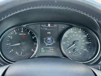Nissan Qashqai 1.2 DIG-T Tekna XTRON 2WD Euro 6 (s/s) 5dr