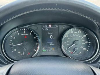 Nissan Qashqai 1.2 DIG-T Tekna XTRON 2WD Euro 6 (s/s) 5dr