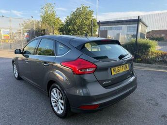 Ford Focus 1.0T EcoBoost Titanium Auto Euro 6 (s/s) 5dr