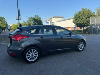Ford Focus 1.0T EcoBoost Titanium Auto Euro 6 (s/s) 5dr