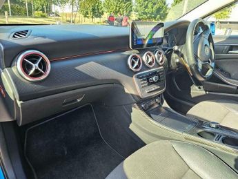 Mercedes-Benz A Class 1.5 A180 CDI SE 7G-DCT Euro 5 (s/s) 5dr