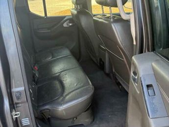 Nissan Navara 2.5 dCi Tekna Auto 4WD Euro 4 4dr