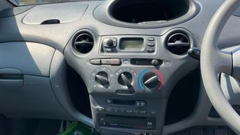 Toyota Yaris VVTI S