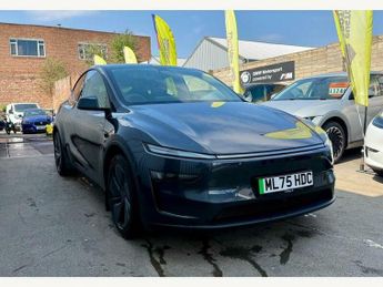Tesla Model Y BASE