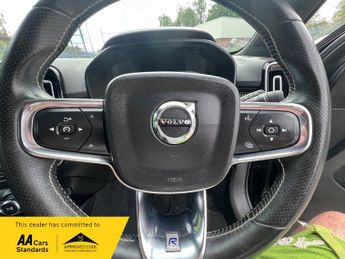 Volvo XC40 2.0 D4 R-Design SUV 5dr Diesel Auto AWD Euro 6 (s/s) (190 ps)