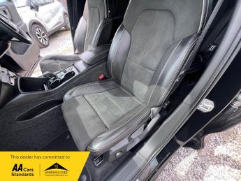 Volvo XC40 2.0 D4 R-Design SUV 5dr Diesel Auto AWD Euro 6 (s/s) (190 ps)