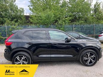 Volvo XC40 2.0 D4 R-Design SUV 5dr Diesel Auto AWD Euro 6 (s/s) (190 ps)