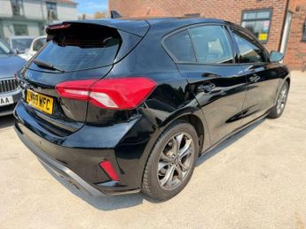 Ford Focus 1.0T EcoBoost ST-Line Auto Euro 6 (s/s) 5dr