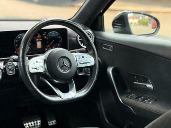 Mercedes-Benz A Class 1.3 A180 AMG Line (Premium) 7G-DCT Euro 6 (s/s) 5dr