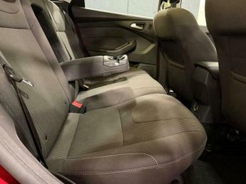 Ford Focus 1.0T EcoBoost Titanium Euro 5 (s/s) 5dr