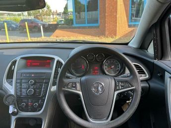 Vauxhall Astra 1.6 16v Exclusiv Euro 5 5dr