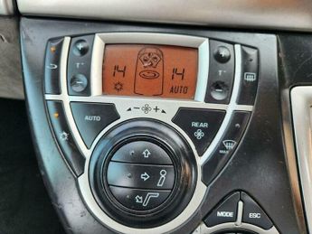 Peugeot 807 2.2 HDi FAP Norwest 5dr