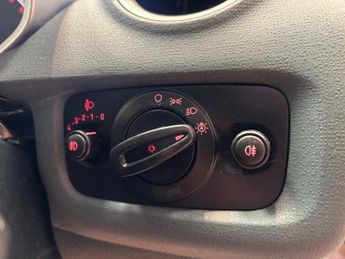 Ford Fiesta 1.4 Titanium Hatchback 5dr Petrol Manual (133 g/km, 94 bhp)