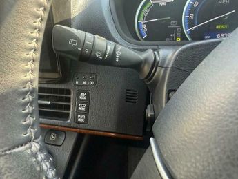 Toyota Noah Petrol hybrid