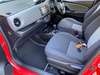 Toyota Yaris VVT-I ICON TECH
