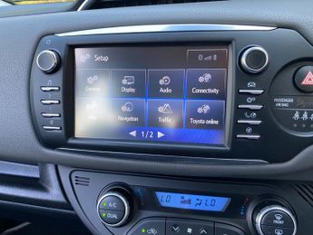 Toyota Yaris VVT-I ICON TECH